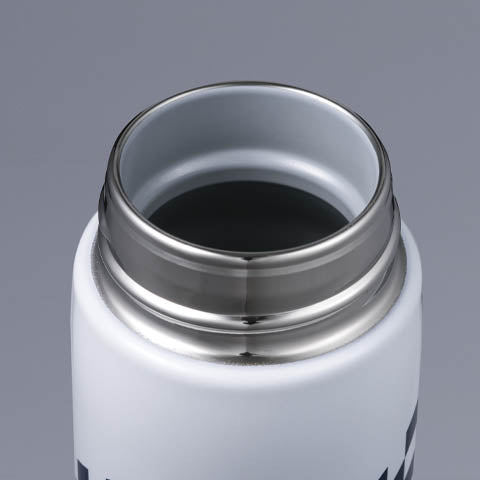 The rounded bottle opening is smooth and comfortable to the touch when drinking and cleaning