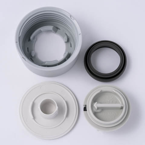 Compact lid design has fewer parts for easy cleaning