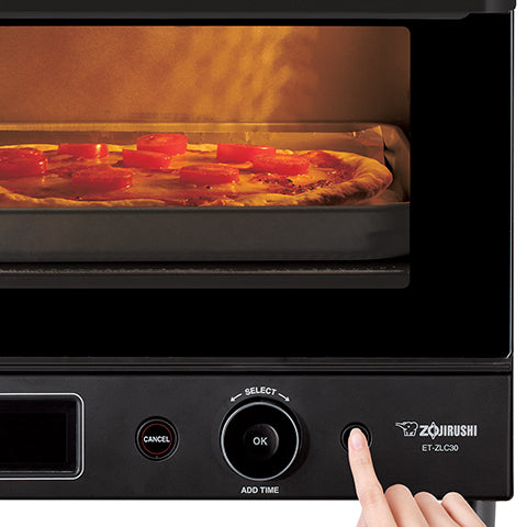 Interior oven light: 30-second button illuminates the oven interior to check doneness